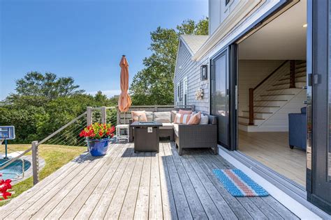 3 salt spray lane|32 Salt Spray Lane, Cape Elizabeth, ME 04107 .